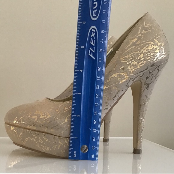 Pretty BRIDA Closed Toe Platform Heels. - Picture 8 of 8